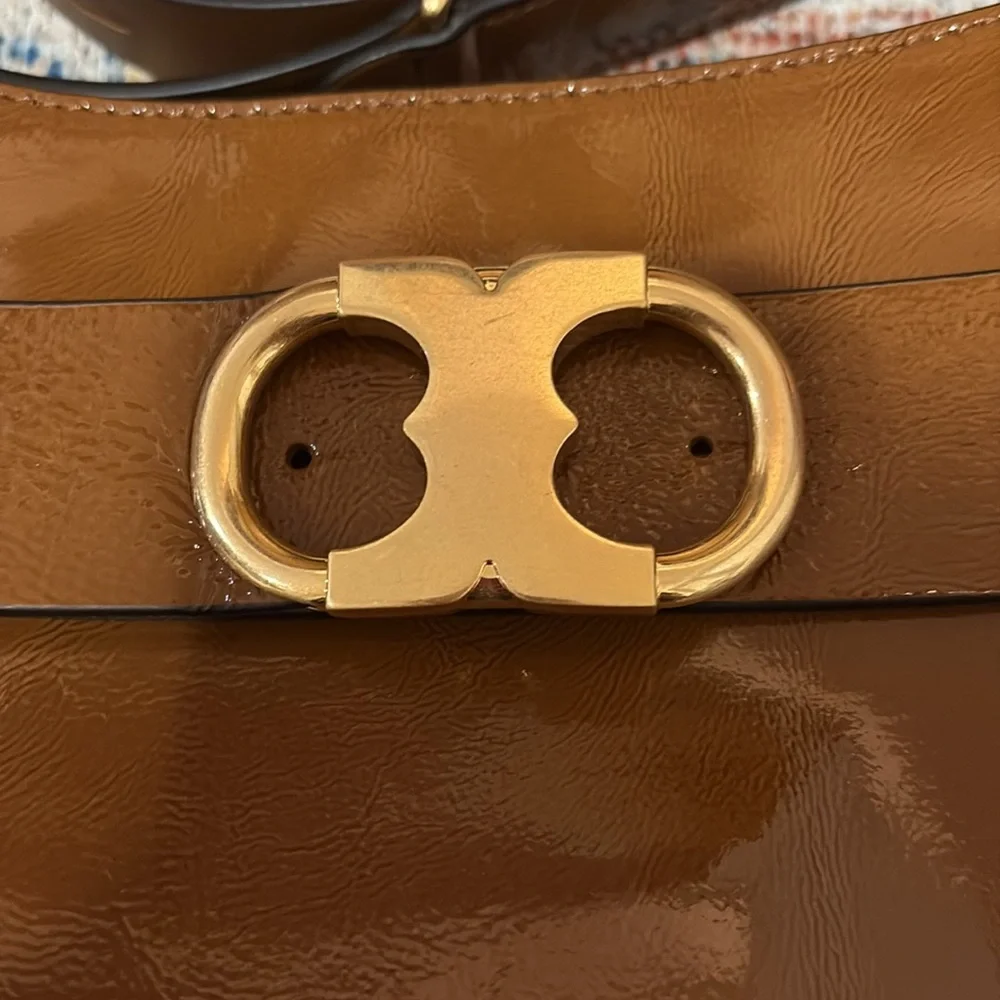 Tory Burch Gemini Link Patent Crossbody Bag in Umber NWOT - Picture 8 of 10